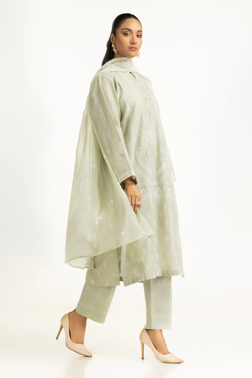 3PC Lawn Embroidered Suit - Image 3