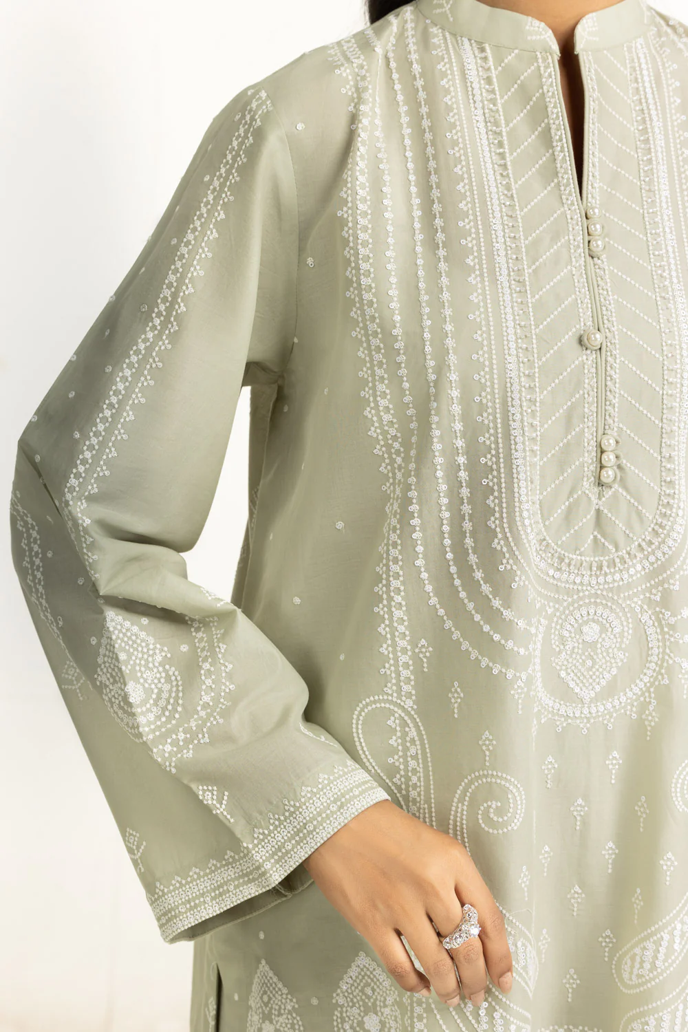 3PC Lawn Embroidered Suit - Image 4