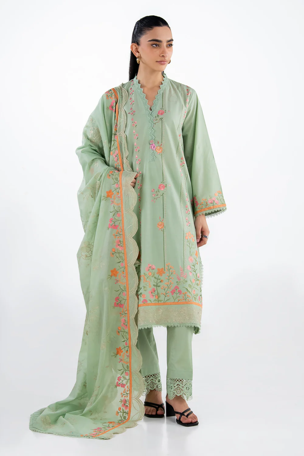 3PC Lawn Embroidered Suit