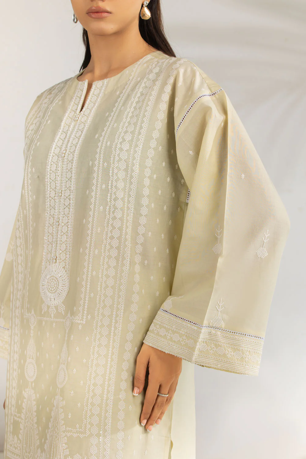 3PC Lawn Embroidered Suit - Image 2