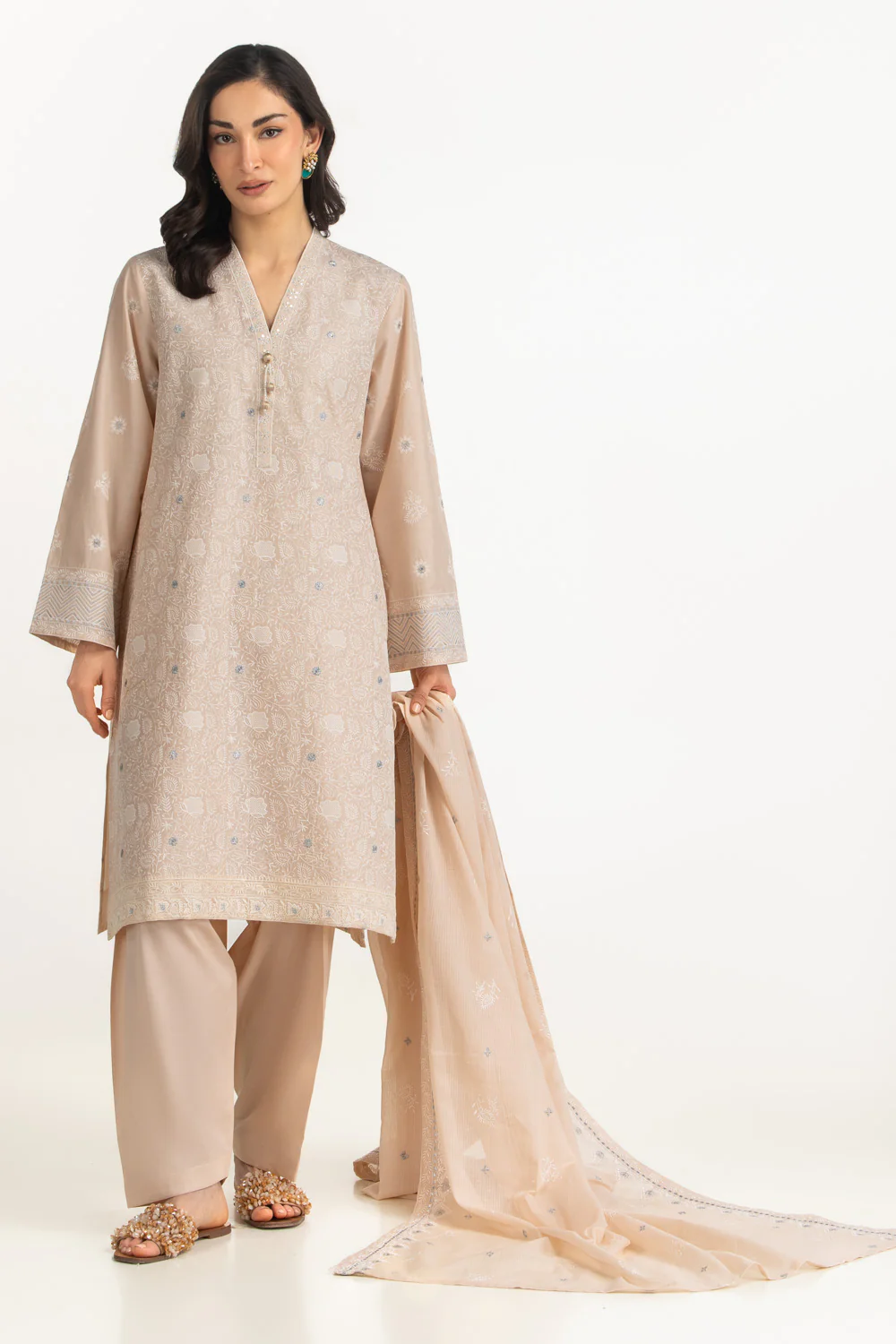 3PC Lawn Embroidered Suit - Image 3