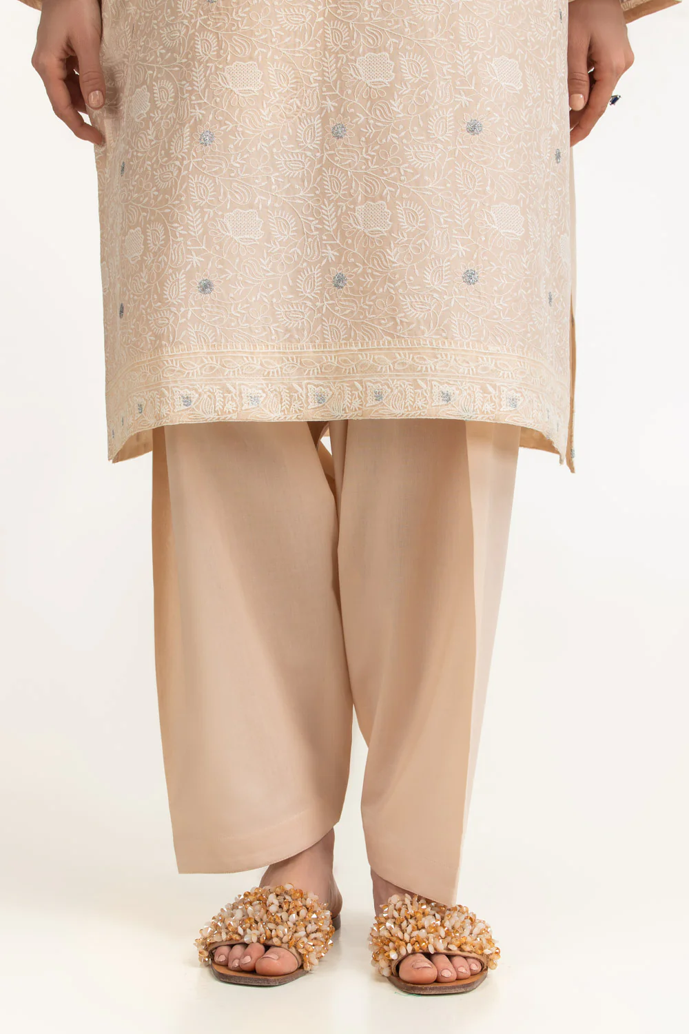 3PC Lawn Embroidered Suit - Image 7