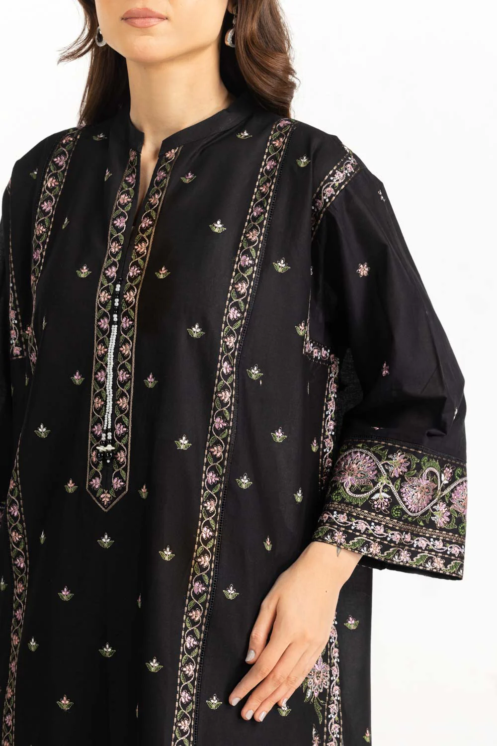 3PC Lawn Embroidered Suit - Image 3
