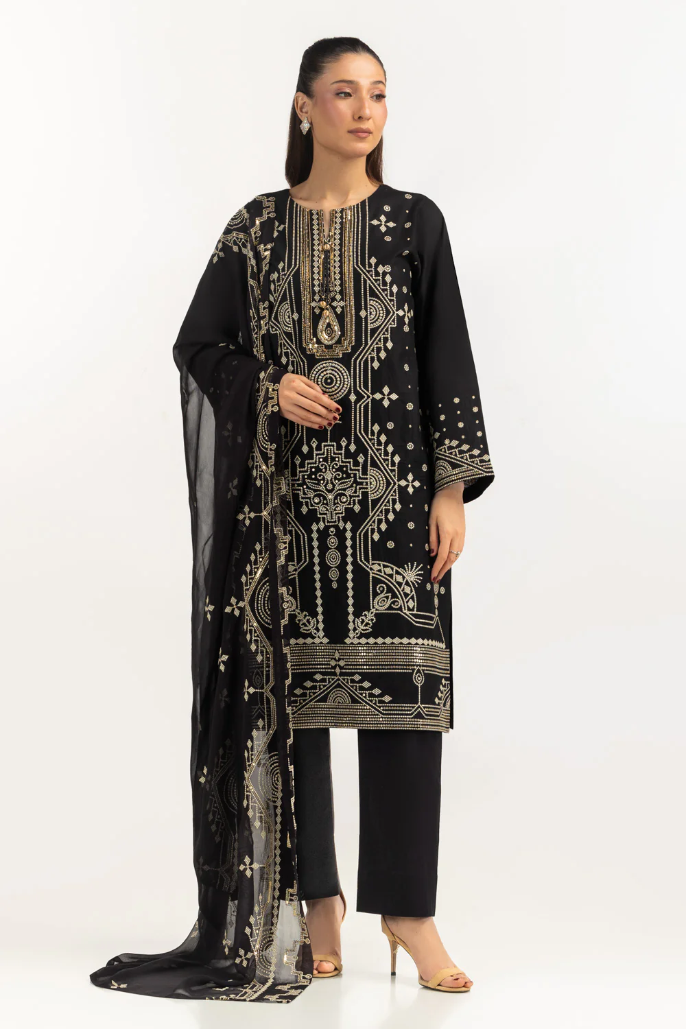 3PC Lawn Embroidered Suit