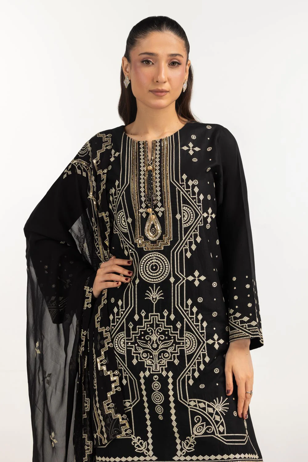 3PC Lawn Embroidered Suit - Image 3