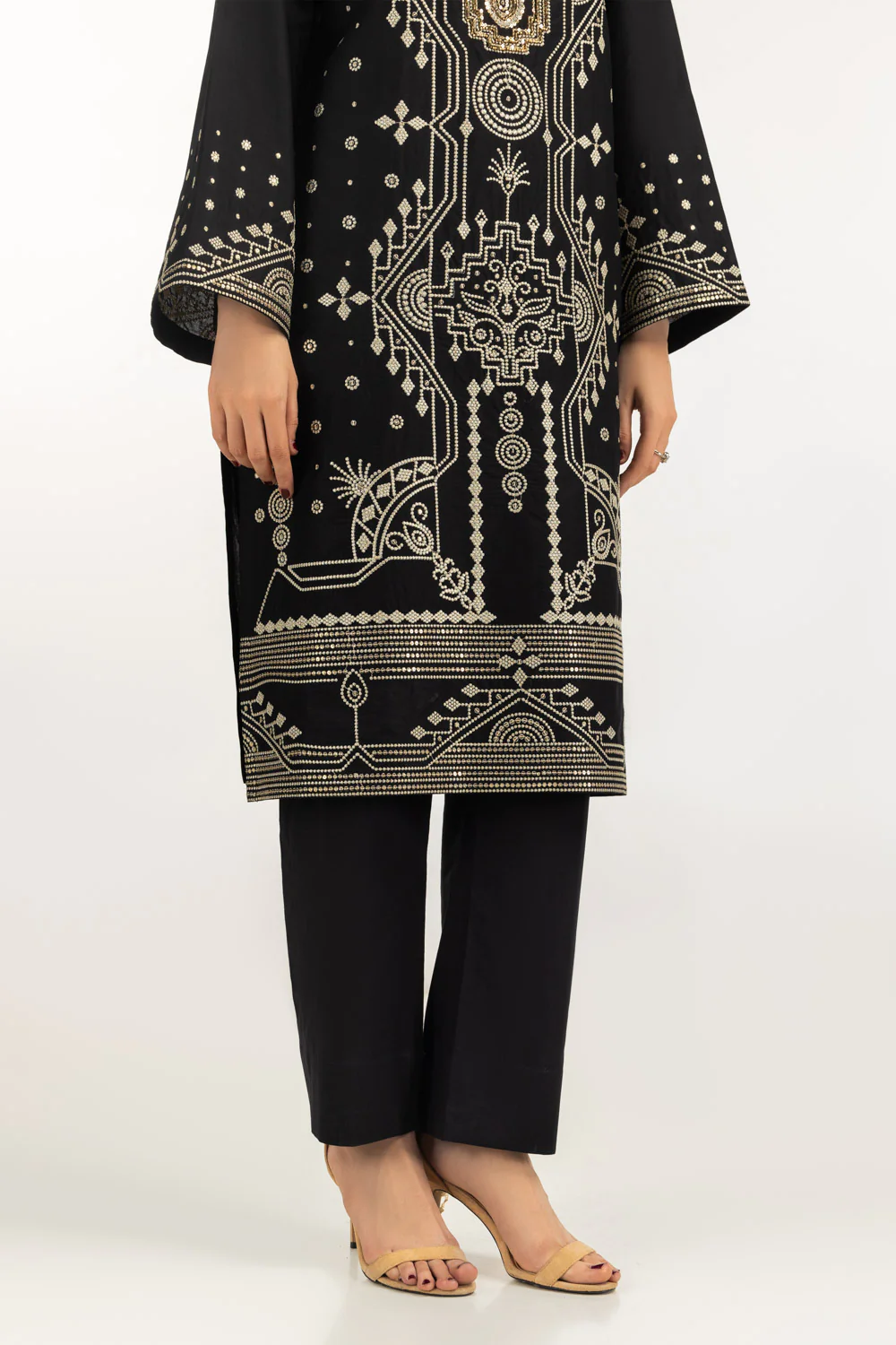 3PC Lawn Embroidered Suit - Image 5