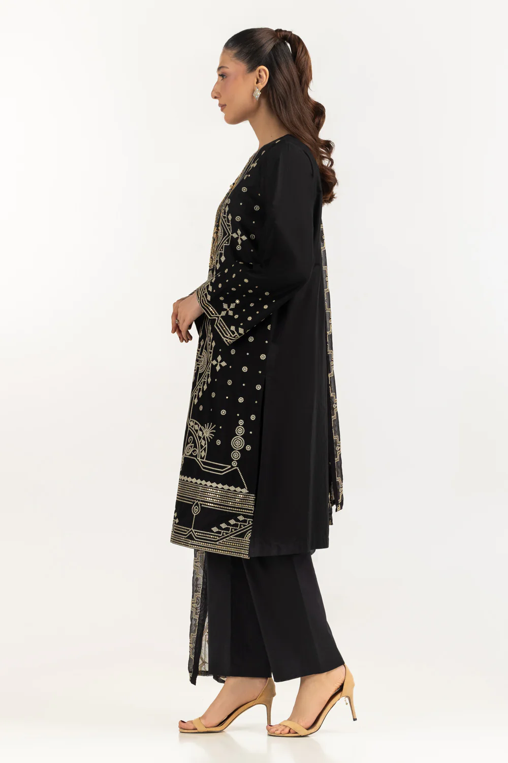 3PC Lawn Embroidered Suit - Image 6