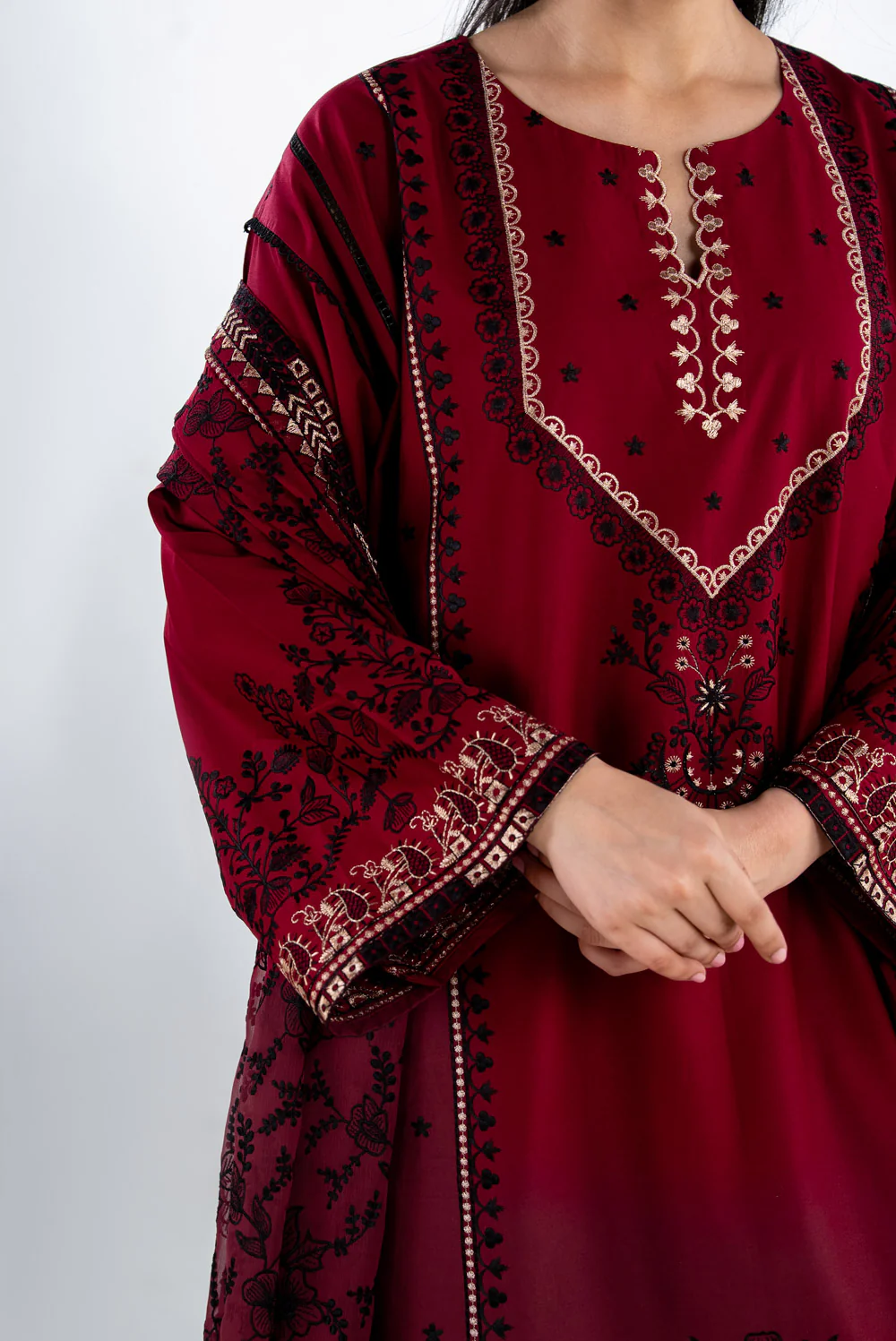 3PC Lawn Embroidered Suit - Image 4