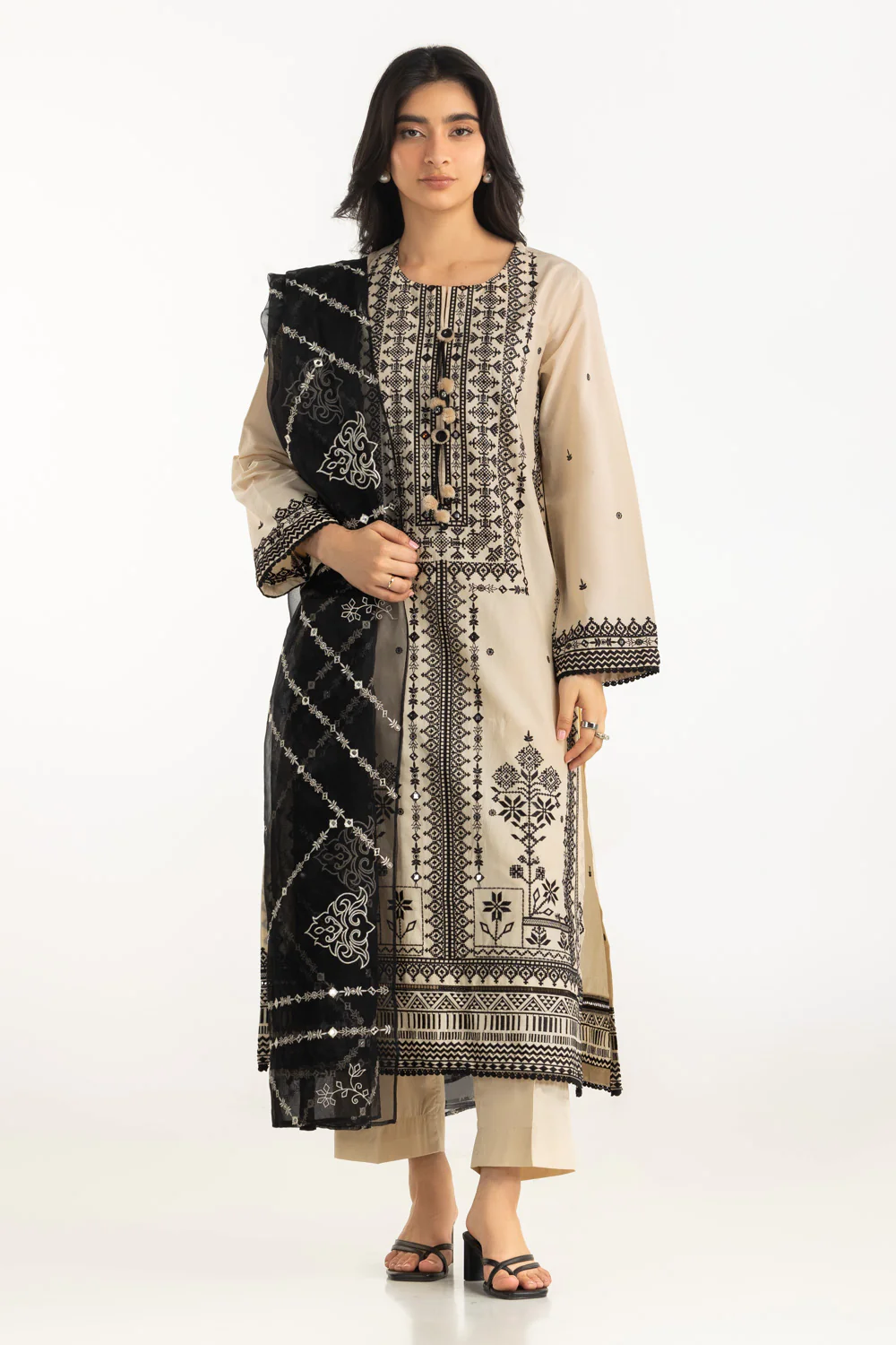 3PC Lawn Embroidered Suit