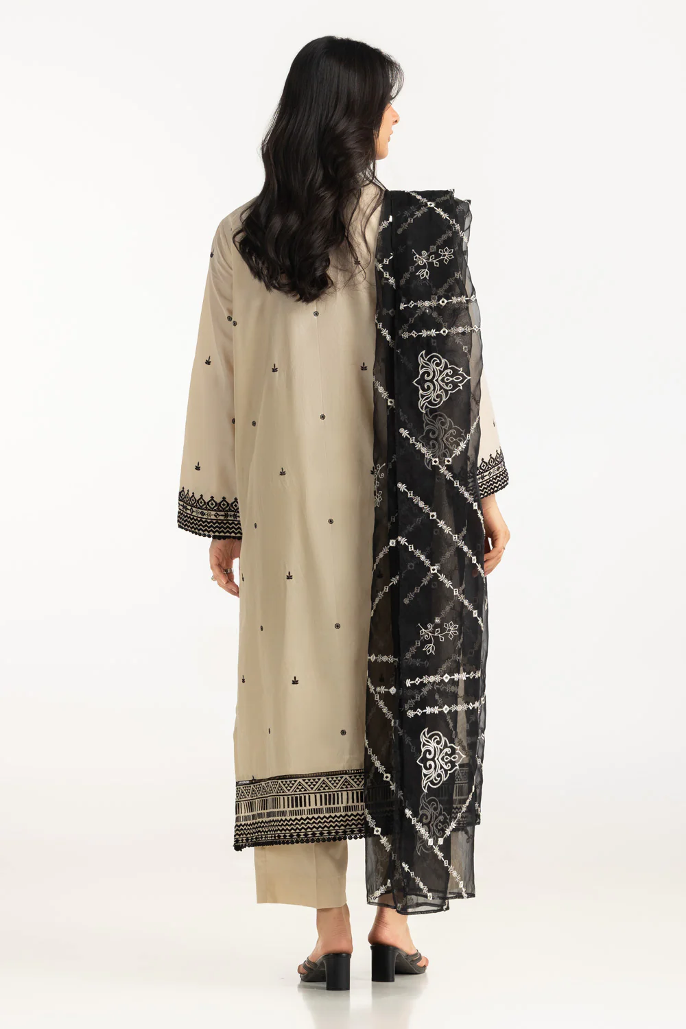 3PC Lawn Embroidered Suit - Image 6