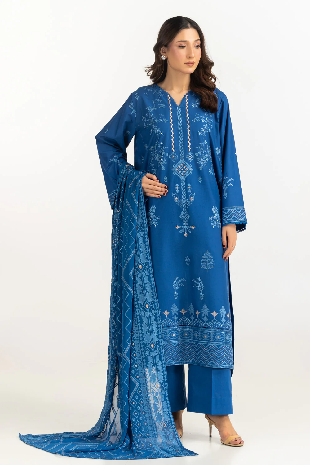 3PC Lawn Embroidered Suit - Image 3