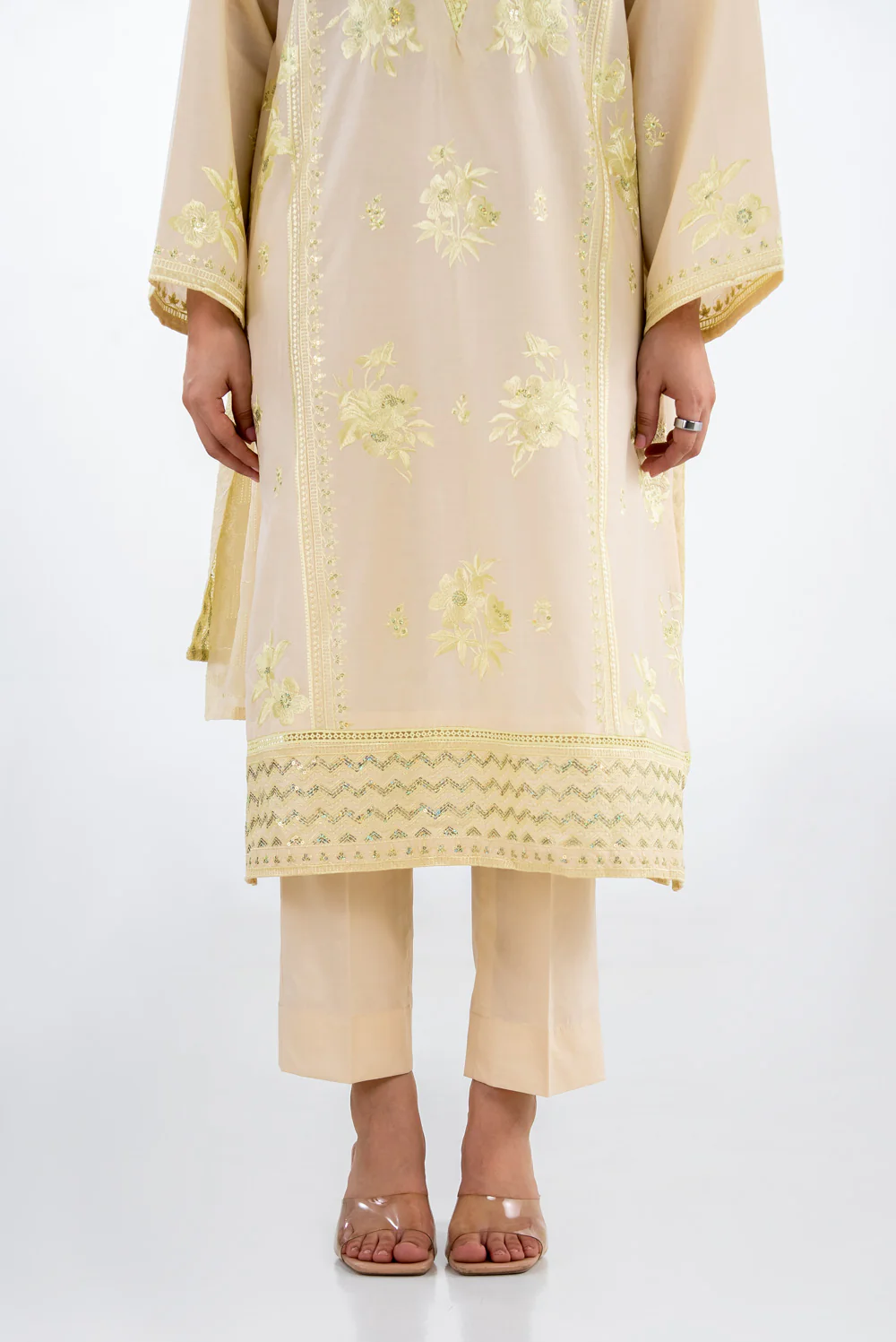 3PC Lawn Embroidered Suit - Image 4