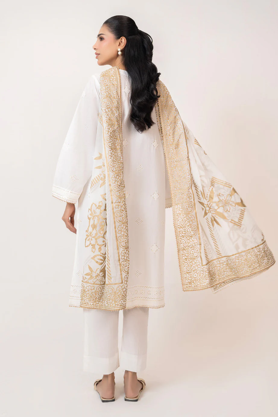 3PC Lawn Embroidered Suit - Image 6