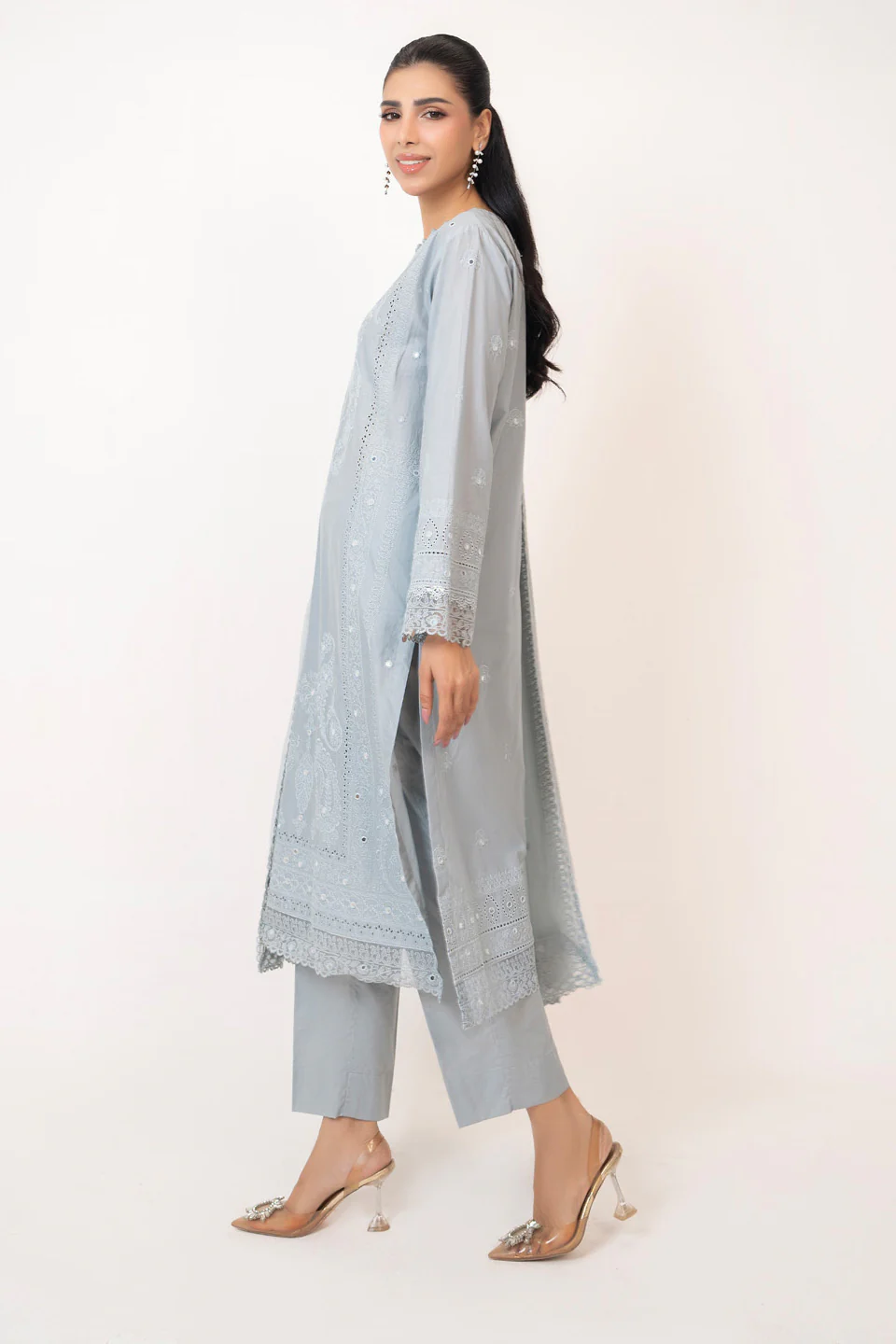 3PC Lawn Embroidered Suit - Image 3