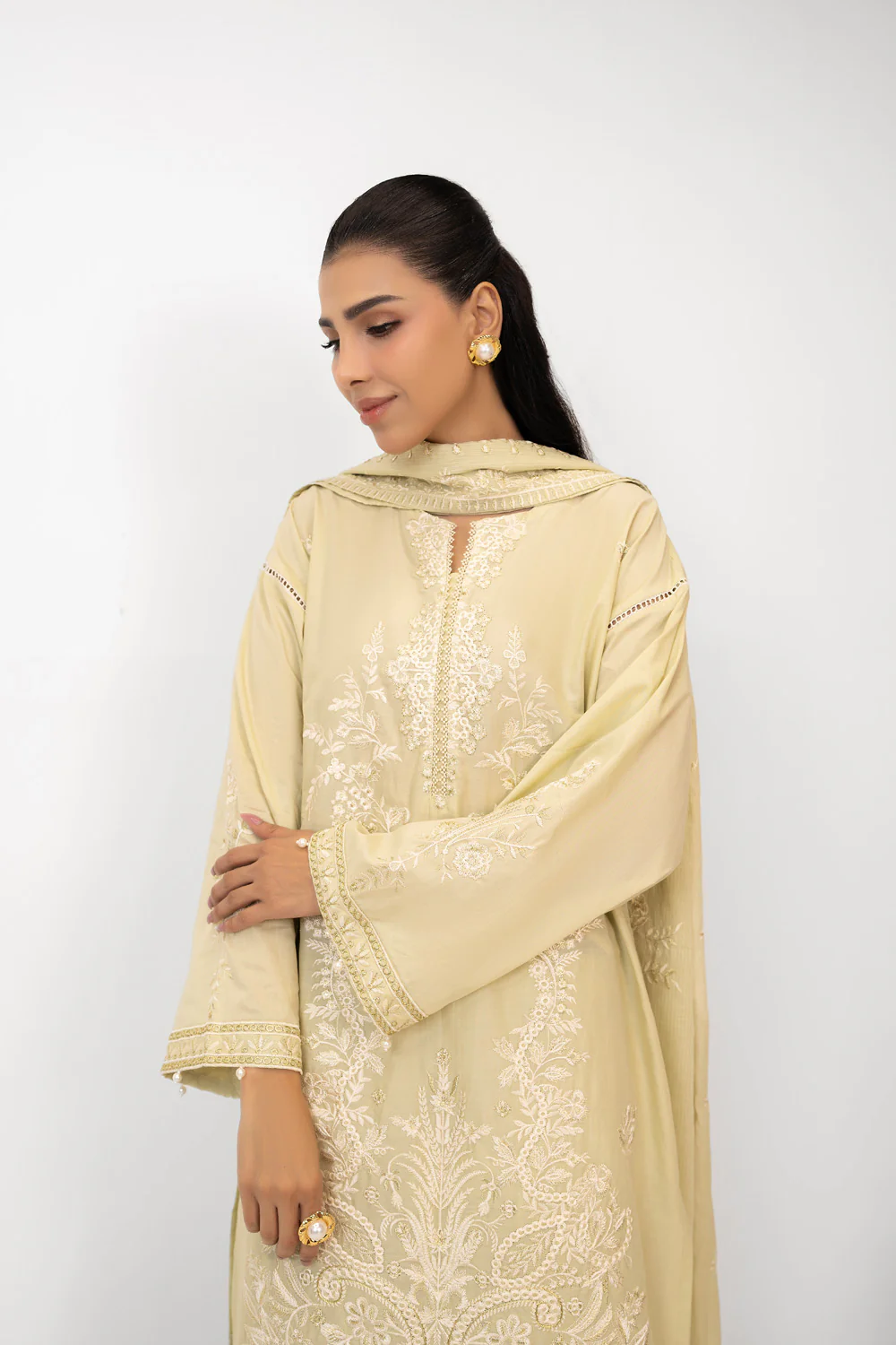 3PC Lawn Embroidered Suit - Image 4