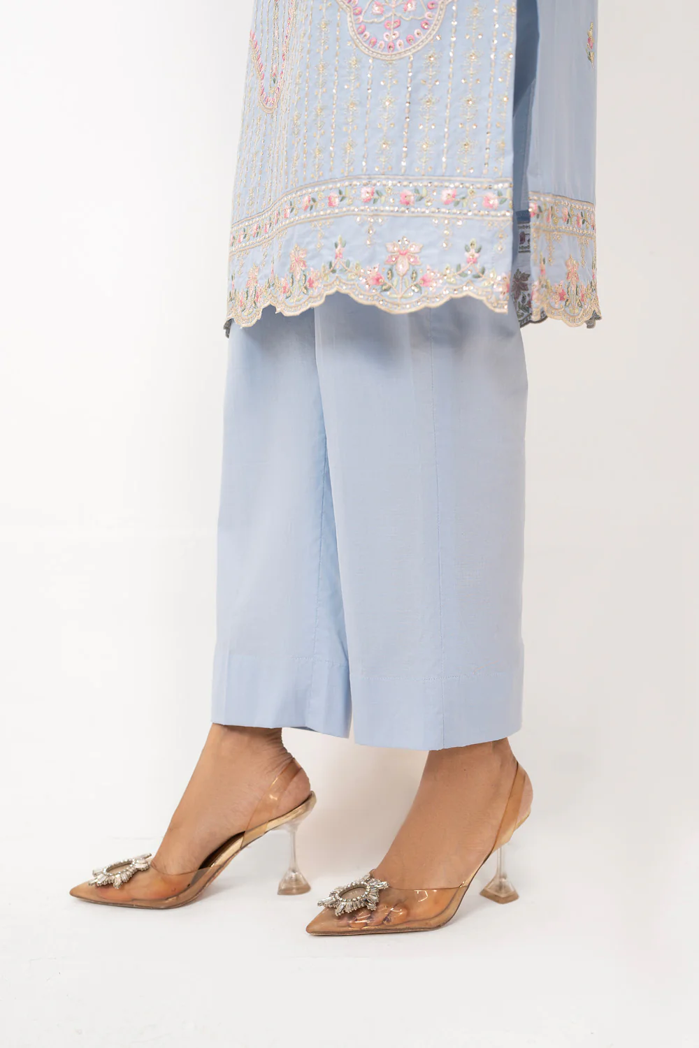 3PC Lawn Embroidered Suit - Image 7