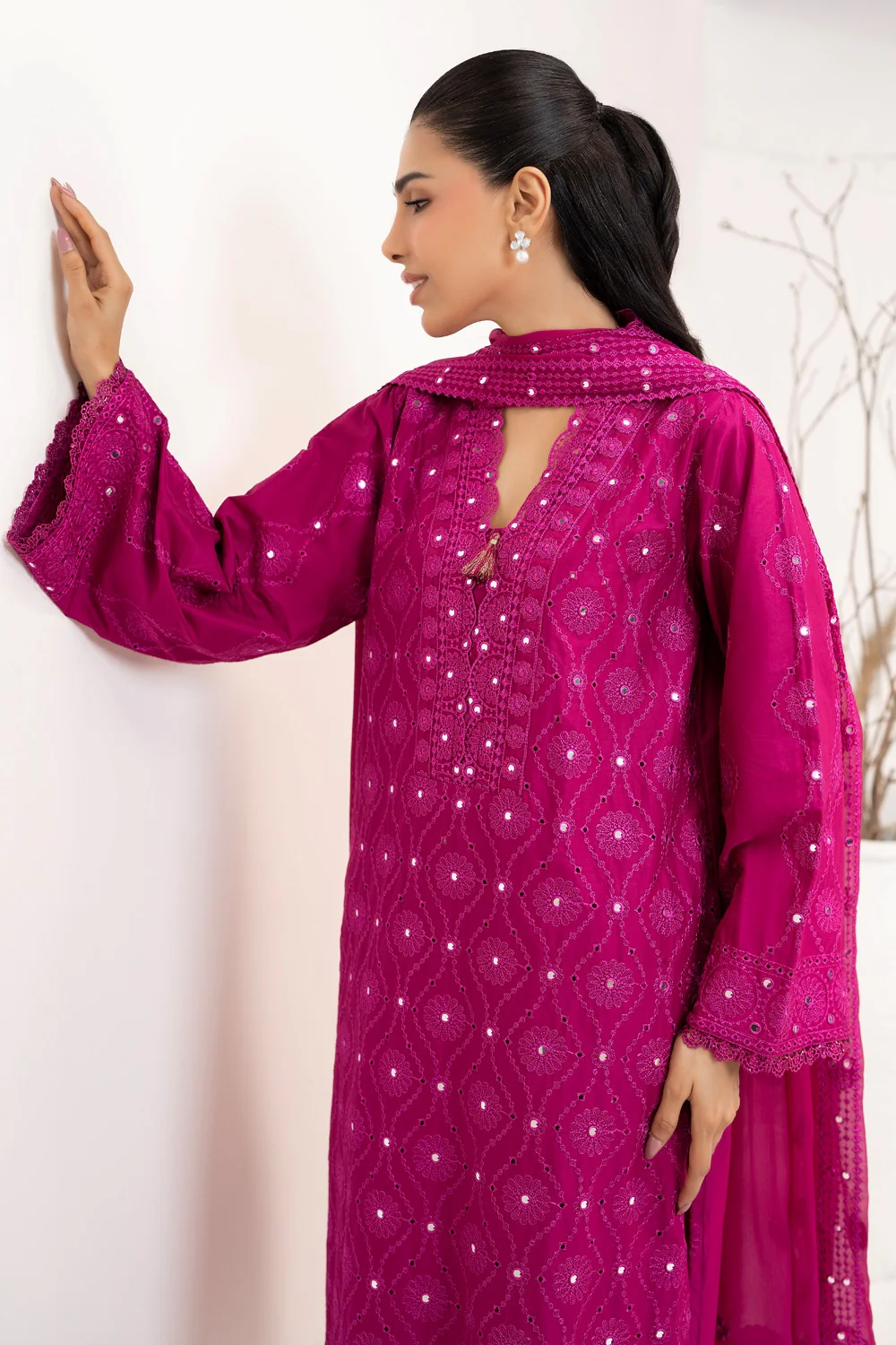 3PC Lawn Embroidered Suit - Image 3