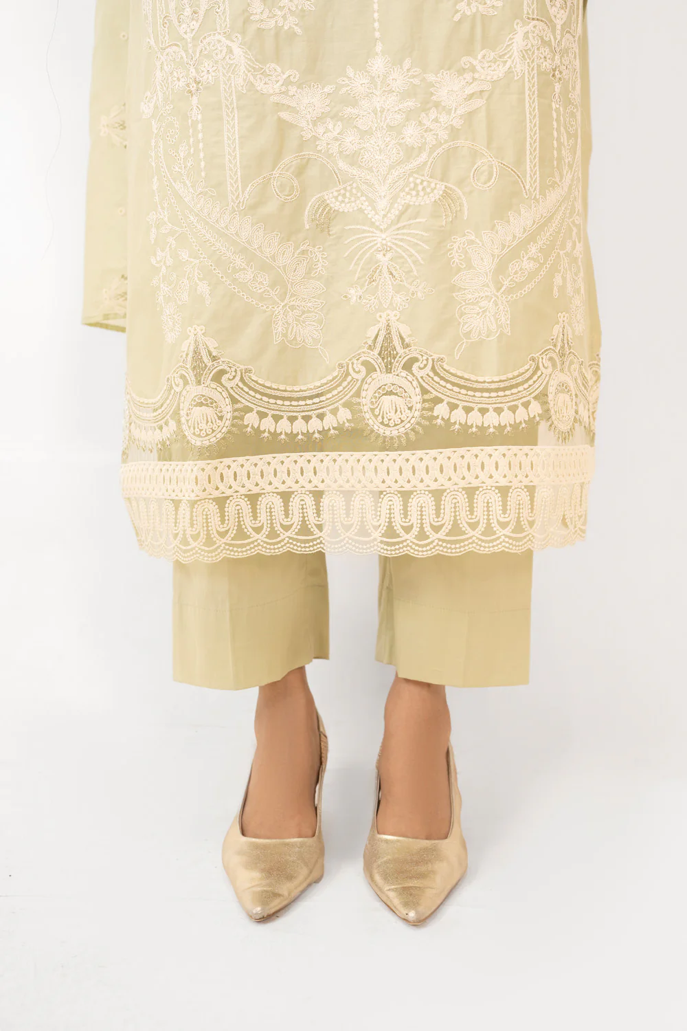 3PC Lawn Embroidered Suit - Image 7