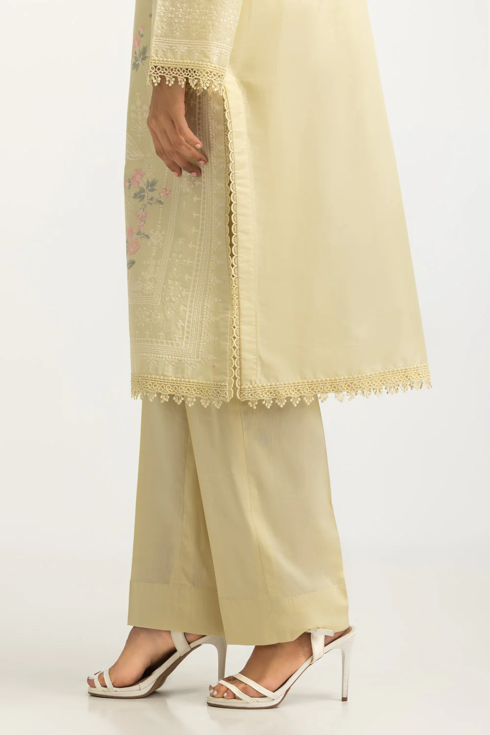 3PC Lawn Embroidered Suit - Image 7
