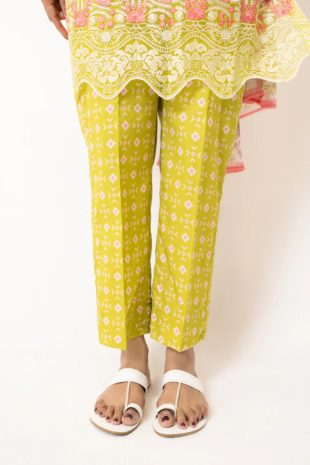 3PC Lawn Embroidered Suit - Image 7