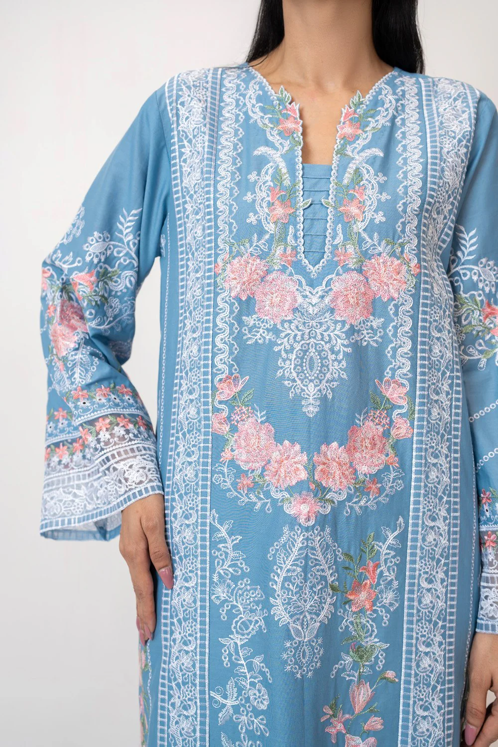 3PC Lawn Embroidered Suit - Image 2