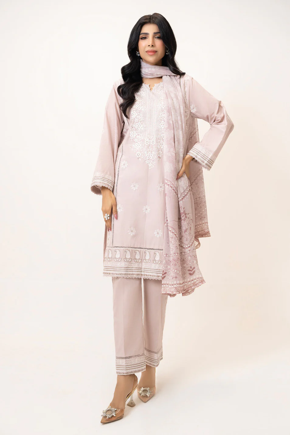 3PC Lawn Embroidered Suit