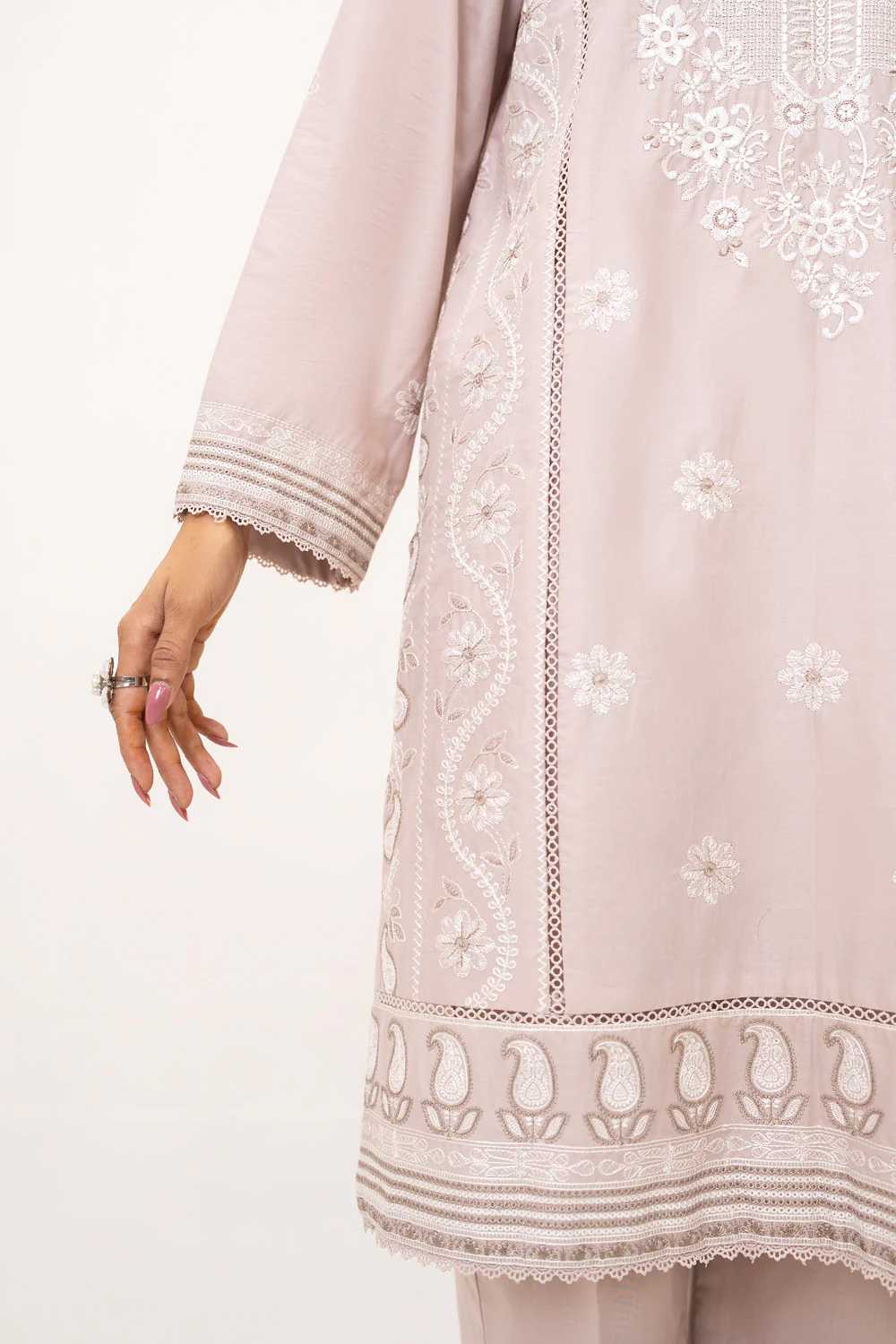 3PC Lawn Embroidered Suit - Image 2