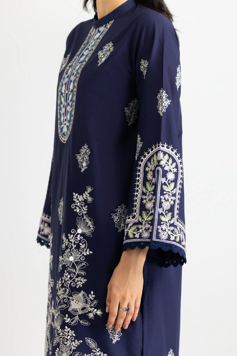 3PC Lawn Embroidered Suit - Image 2