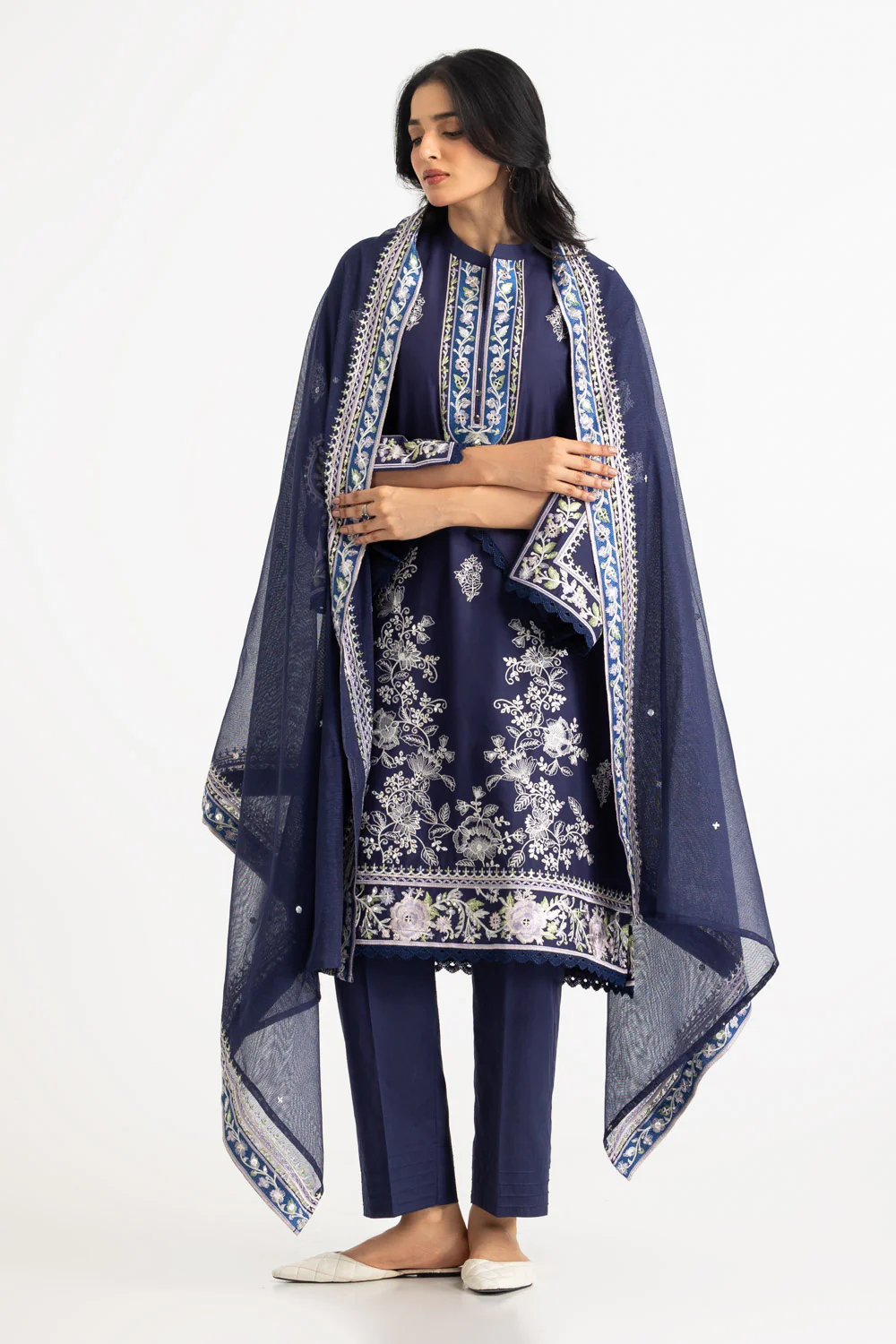 3PC Lawn Embroidered Suit - Image 3