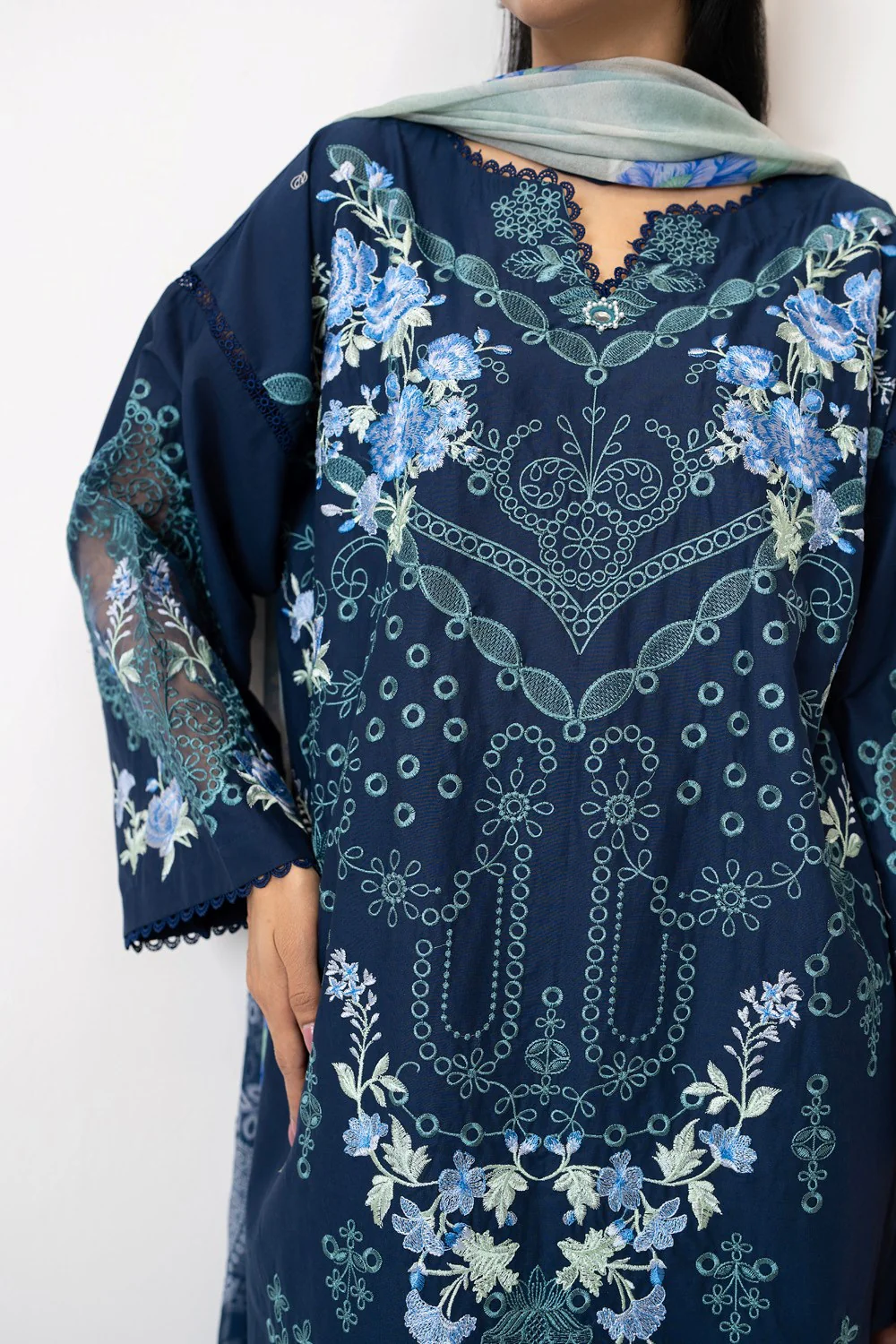 3PC Lawn Embroidered Suit - Image 2