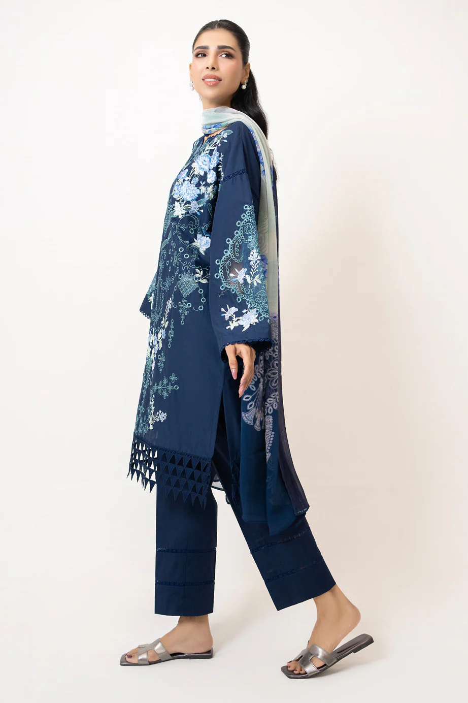 3PC Lawn Embroidered Suit - Image 5