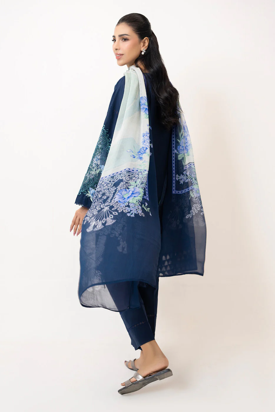 3PC Lawn Embroidered Suit - Image 6