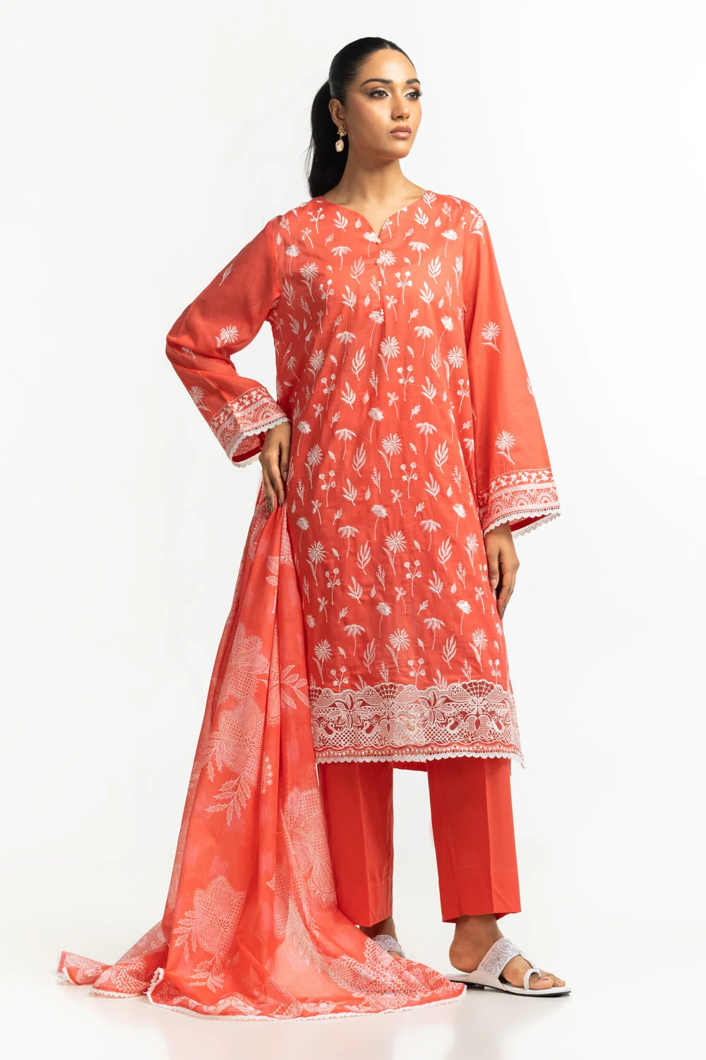 3PC Lawn Embroidered Suit - Image 3