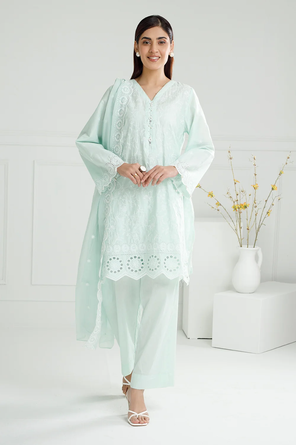 3PC Lawn Embroidered Suit