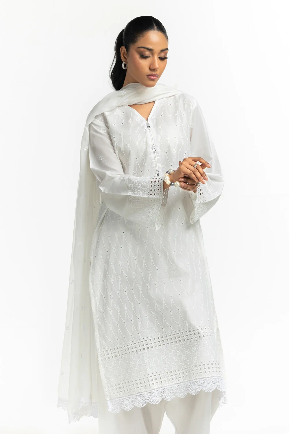 3PC Lawn Embroidered Suit - Image 3