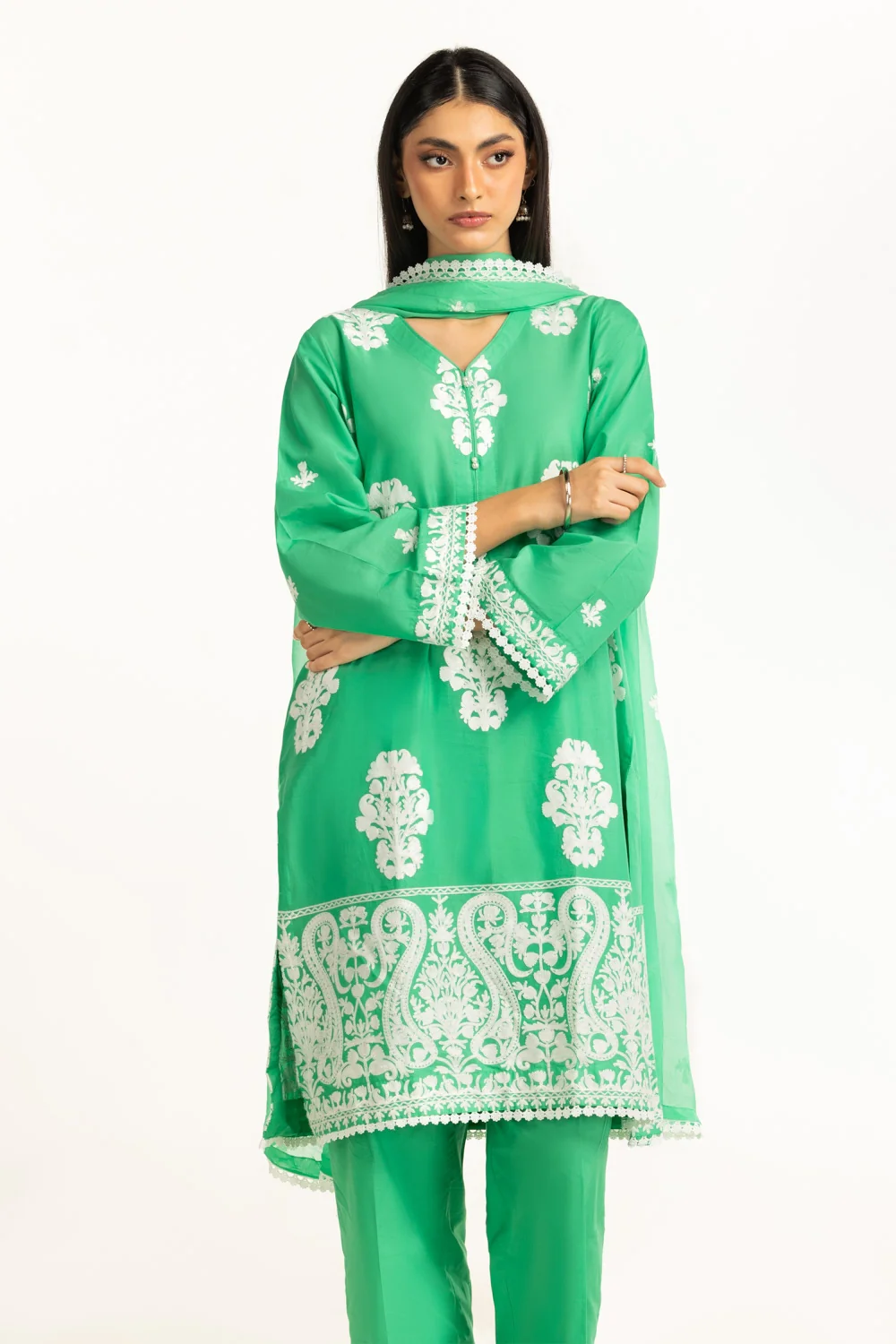 3Pc Lawn Embroidered Suit - Image 3