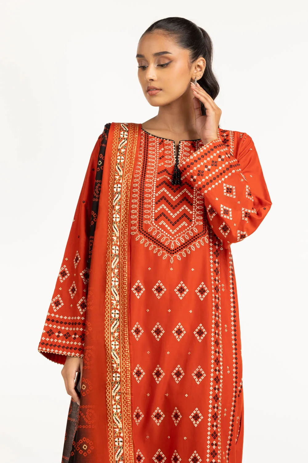 3PC Lawn Gold & Lacquer Printed Suit With Embroidered - Image 3