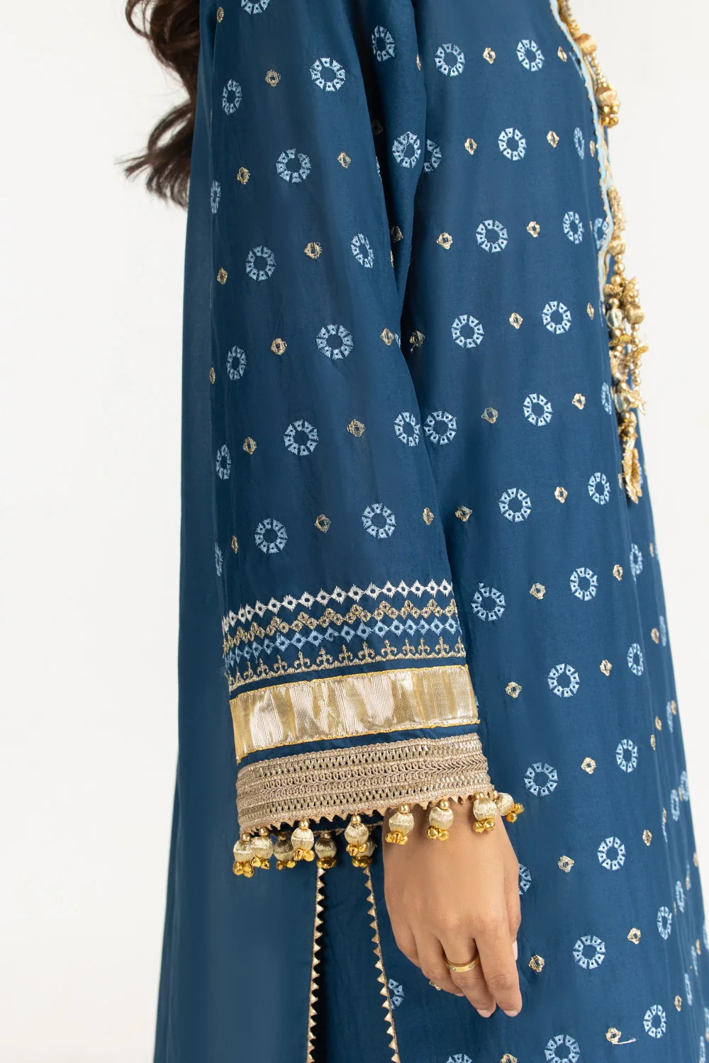 3PC Lawn Gold Printed Suit With Embroidered - Image 3
