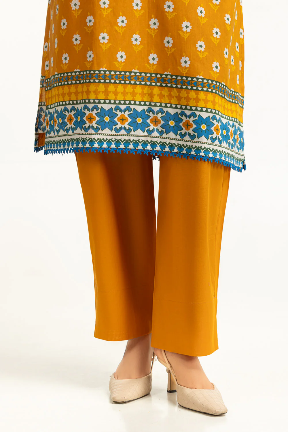 3PC Lawn Printed Suit - Image 7