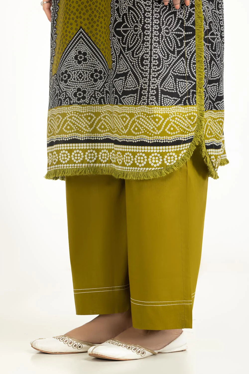 3PC Lawn Printed Suit - Image 7