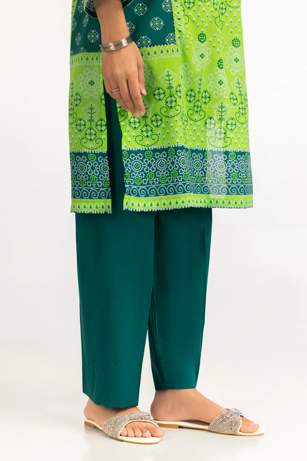 3PC Lawn Printed Suit - Image 7