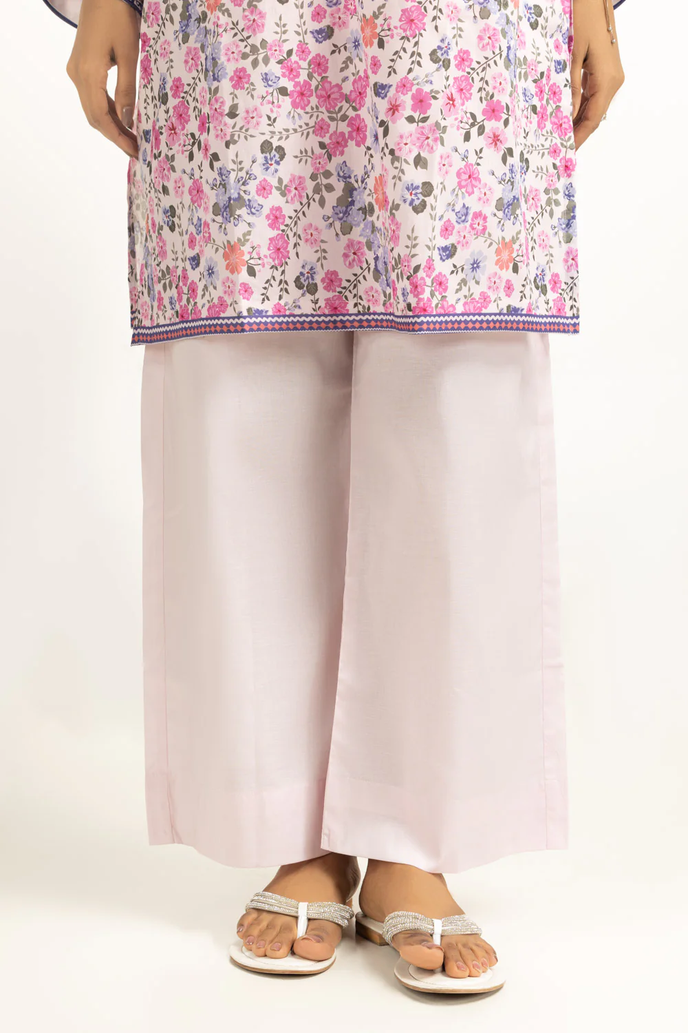 3PC Lawn Printed Suit - Image 7