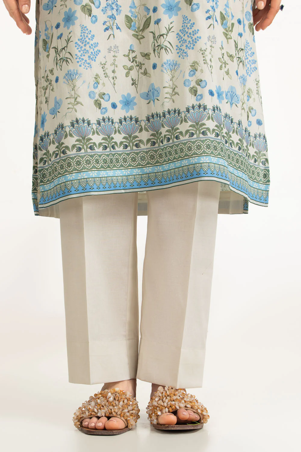 3PC Lawn Printed Suit - Image 7