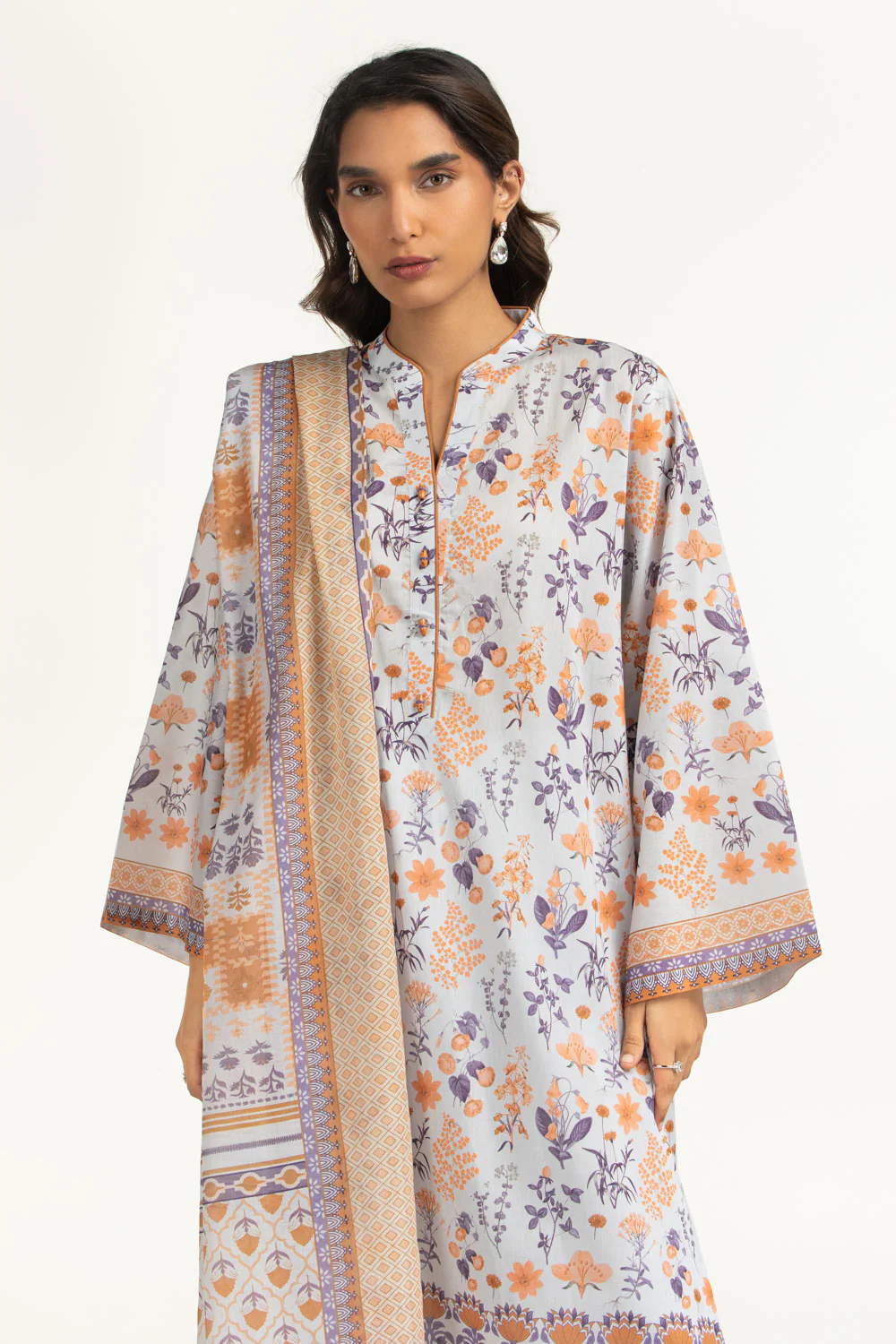 3PC Lawn Printed Suit - Image 4