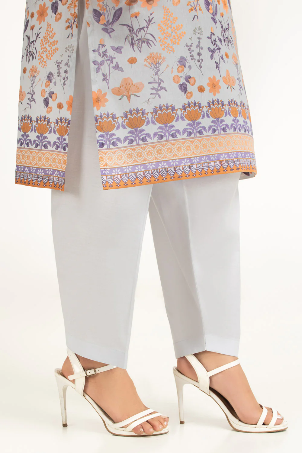 3PC Lawn Printed Suit - Image 7