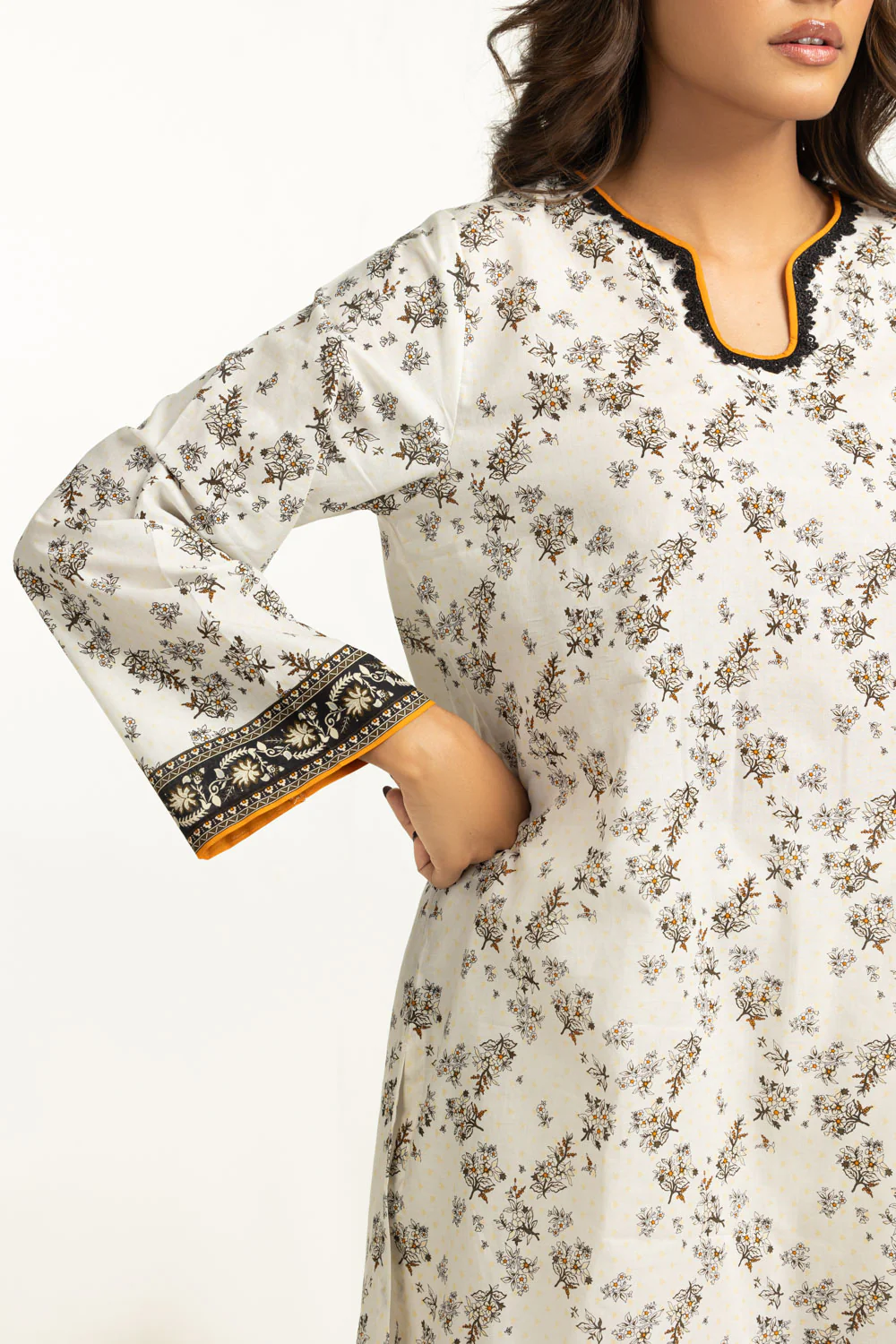 3PC Lawn Printed Suit - Image 2