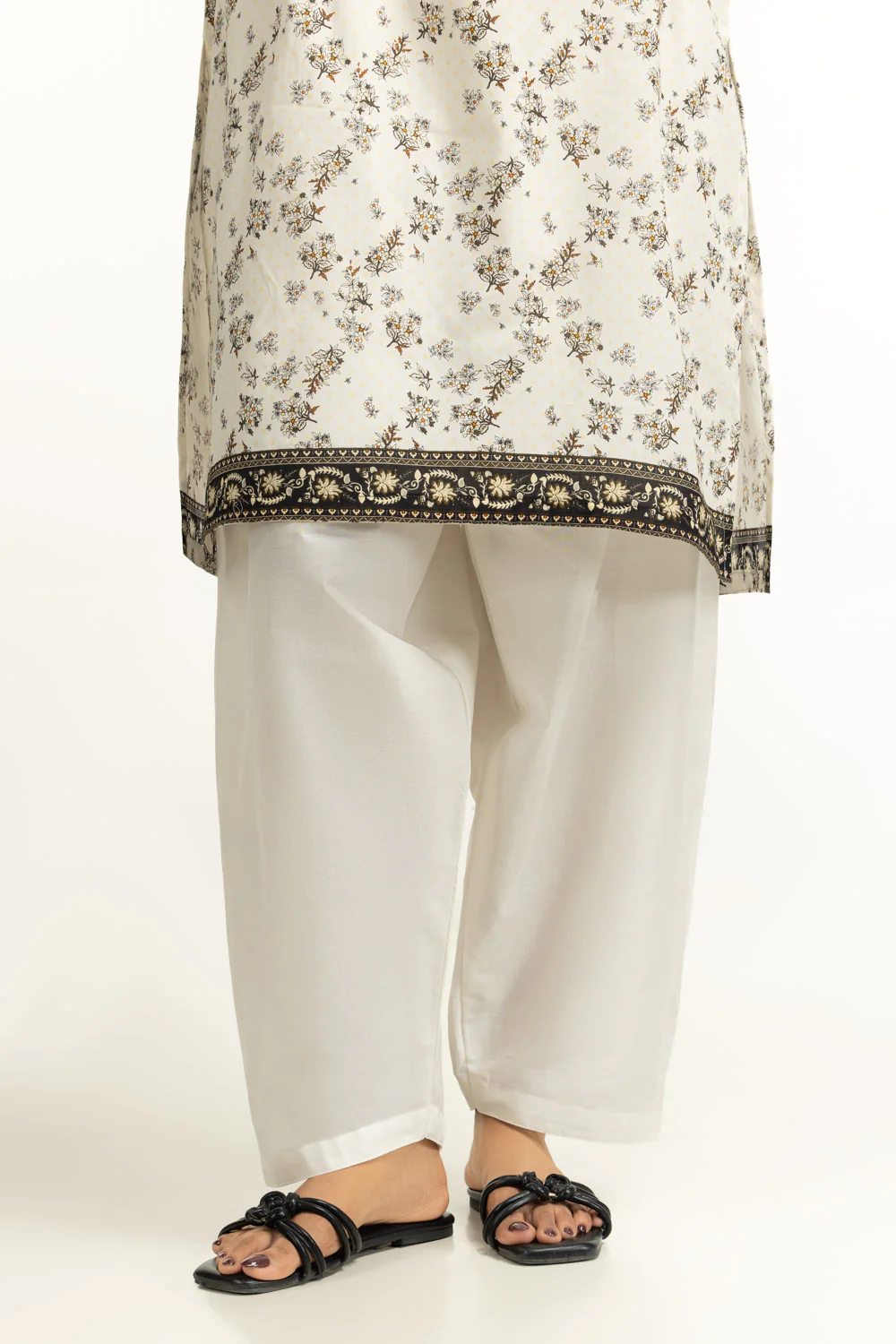 3PC Lawn Printed Suit - Image 6