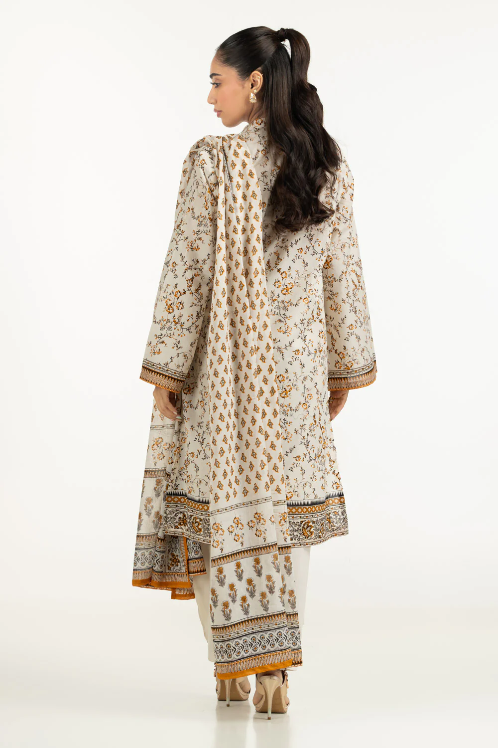 3PC Lawn Printed Suit - Image 5