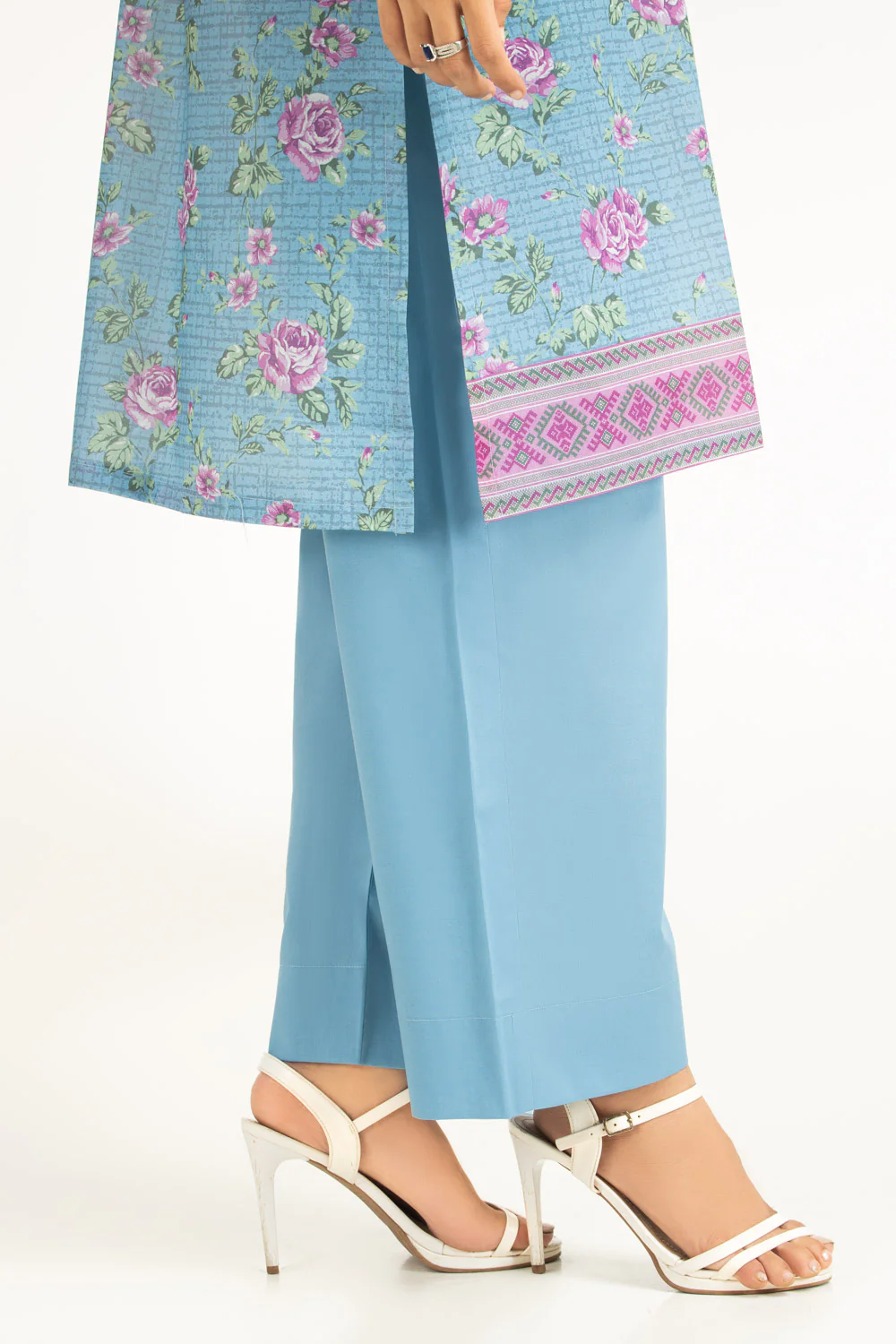 3PC Lawn Printed Suit - Image 7