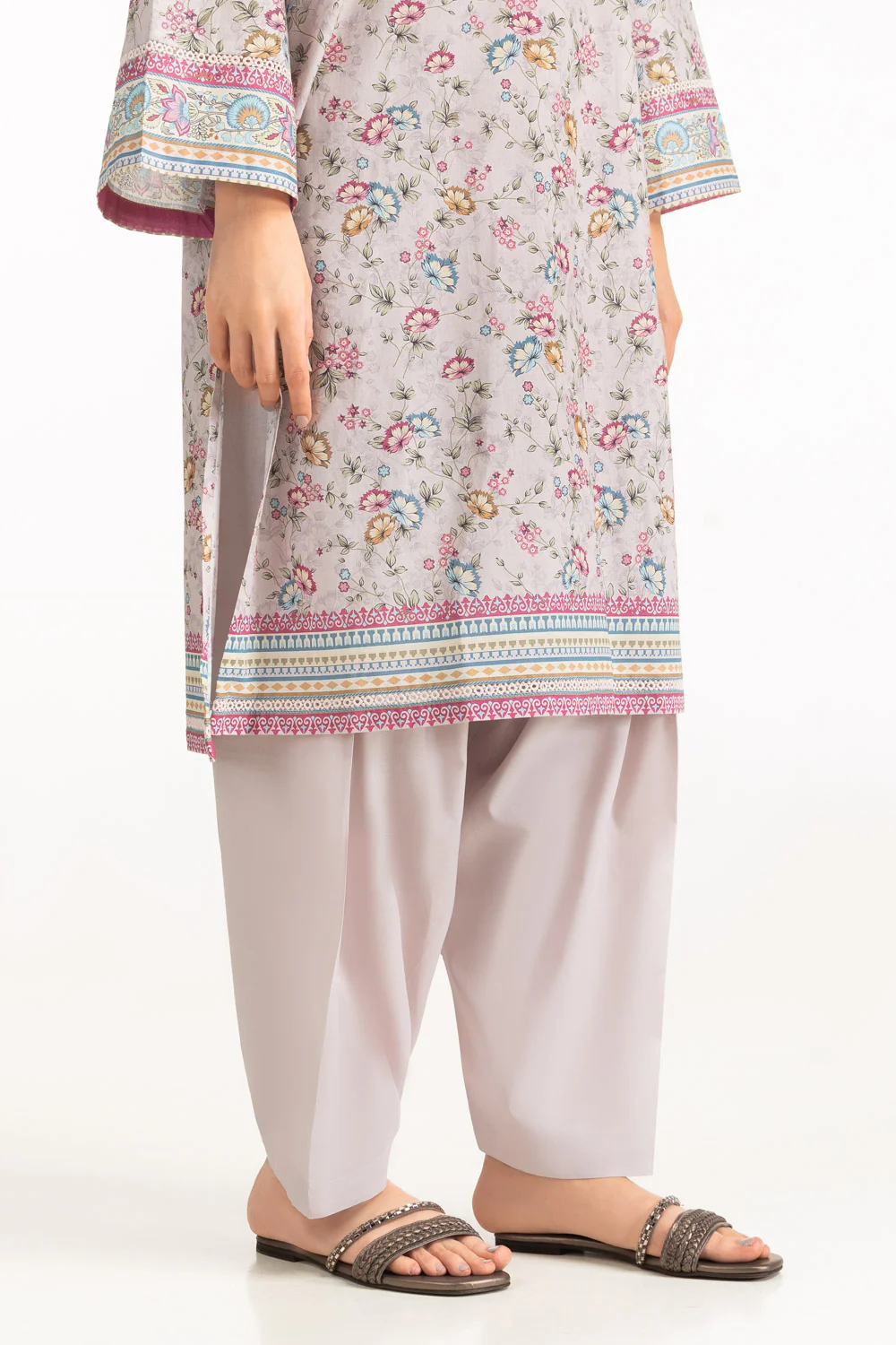 3PC Lawn Printed Suit - Image 7